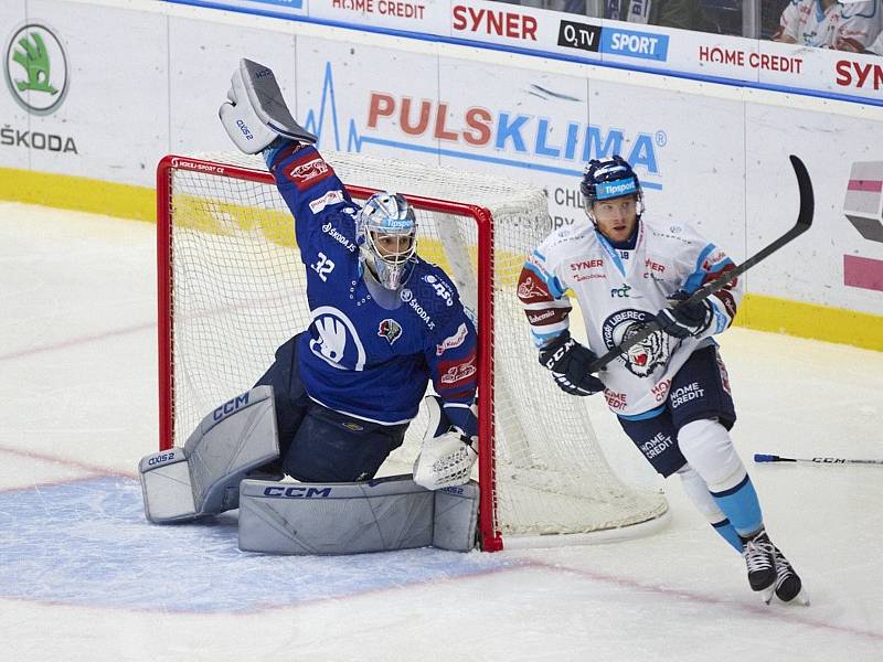 Hokejisté Škody Plzeň vyhráli čtvrteční předehrávku šestého kola v Liberci 3:2 v prodloužení.