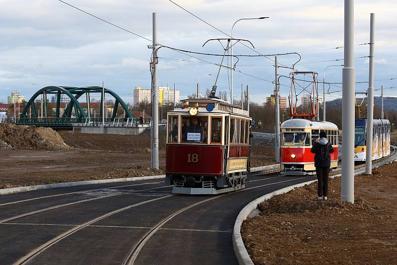 Otevření tramvajové trati na Borská pole v prosinci 2019.