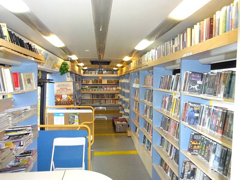 Pojízdná knihovna v podobě plzeňského bibliobusu