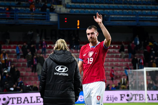 Podívejte se, jak viktoriánovi Chorému na Spartě tleskal celý stadion