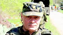 Velitelem plzeňské roty aktivních záloh je major Ján Vištiak.