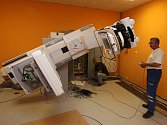 Zařizování nového onkologického pavilonu ve FN Plzeň - Přístroj, který simuluje ozáření, cena je téměř 20 milionů