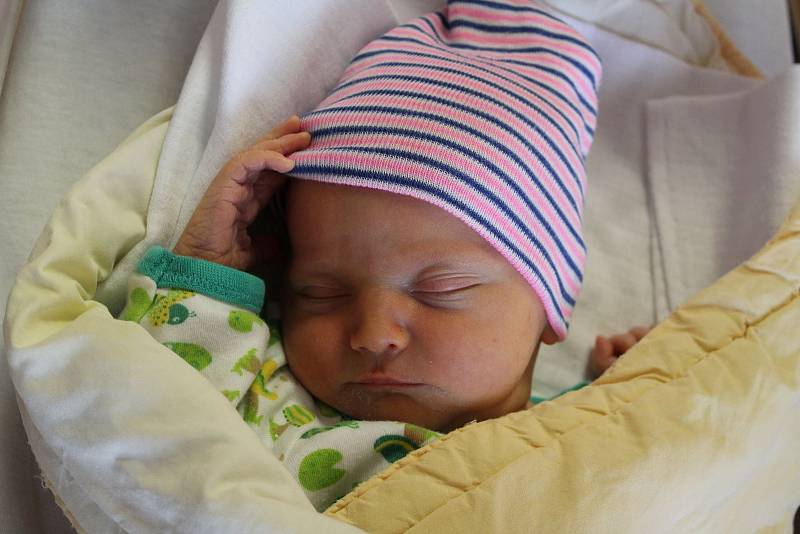 Olivie Nicklas (3590 g, 51 cm) se narodila 22. dubna v 0:14 hodin ve FN Lochotín v Plzni. Rodiče Zuzana a Reinhard z Plzně věděli, že bude mít dvouletý Eduard sestřičku.