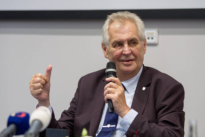 Prezident Miloš Zeman ve spalovně v Chotíkově