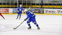 HC Meteor Třemošná (modří) vs. HC Rokycany 4:3 (2. finále play-off krajské hokejové ligy).