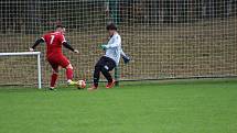 Přestřelka ve Zruči, kde domácí béčko porazilo Starý Plzenec 7:5.