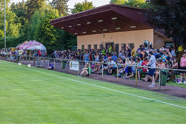 FK Dukla Janovice disponuje fotbalovým areálem s nadstandardní kvalitou travnaté plochy i velmi pěkným zázemím.