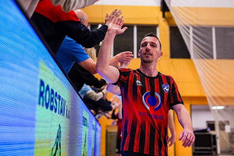 1. Futsal liga (17. kolo): SK Interobal Plzeň - 1. FC Nejzbach Vysoké Mýto 27:0.