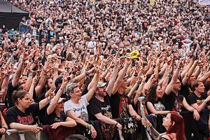 Metalfest - svátek příznivců metalu v amfiteátru v Plzni na Lochotíně.