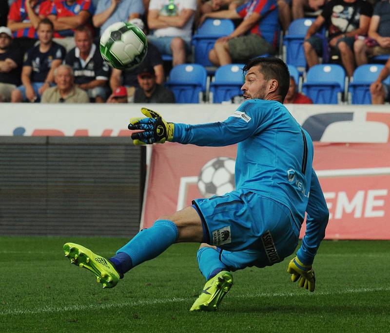 Fotbalisté Plzně porazili v zápase 5. kola první ligy doma Baník Ostrava 3:0.