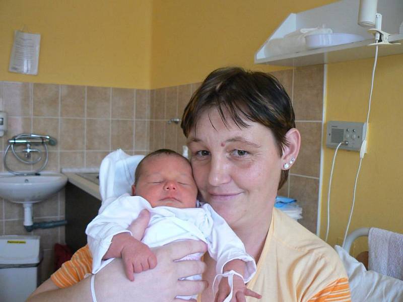 Andrejka Slámečková (3,70 kg, 50 cm) se narodila 4. února ve 14.00 hod. v Mulačově nemocnici. Je to druhorozená dcera maminky Renaty a tatínka Michala z Horušan, na sestřičku se těší tříletá Gábinka