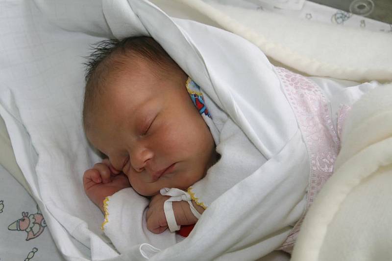 Terezka Fricová (3,35 kg kg, 51 cm) je prvorozená dcera Vladimíry a Lukáše ze Strážova. Holčička se narodila 28. ledna v 15.15 hod. v Mulačově nemocnici