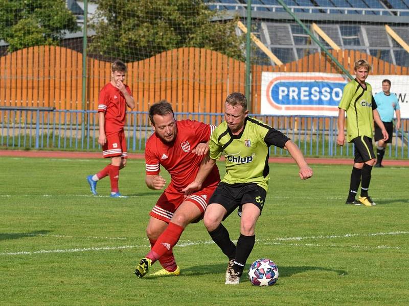 Tachov (v červeném) vs. Nečtiny (I. B třída, skupina A) 8:0.