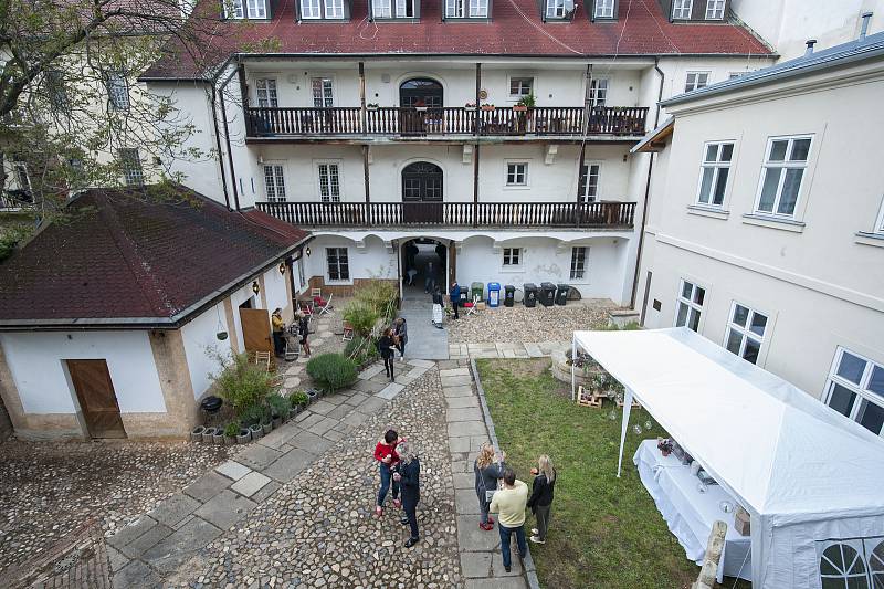 Tajemná zahrada - autorské čtení, dudácká show, přednáška