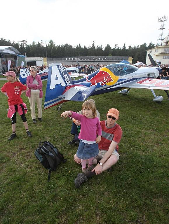 V Plasích se objevil gripen i světová akrobatová letka The Flying Bulls