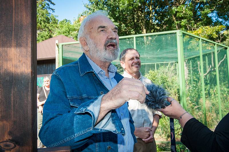 Zdeněk Svěrák navštívil plzeňskou zoo, stal se patronem myšice Cimrmanovy.