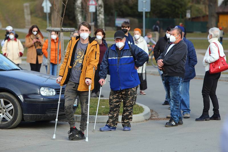 Testování na covid ve Vejprnicích.