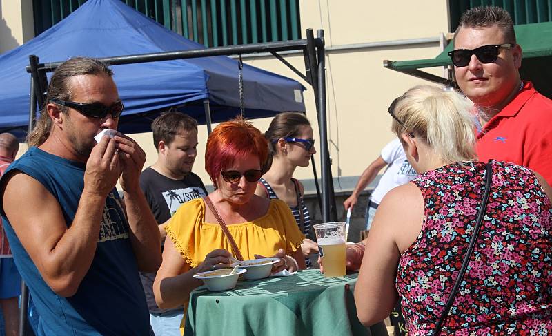 Desítky druhů polévek degustovali návštěvníci v areálu Plzeňského Prazdroje.