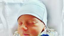 Jindřich Ciniburk se narodil 3. listopadu v 1:35 mamince Marice a tatínkovi Jindřichovi z Plzně. Po příchodu na svět v plzeňské FN vážil jejich prvorozený synek 2850 gramů a měřil 48 cm.