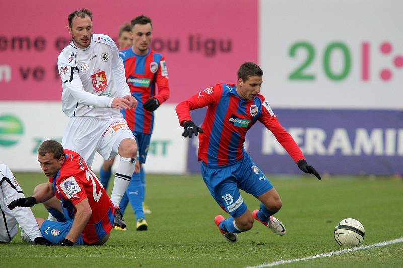 Viktoria Plzeň a Hradec Králové.