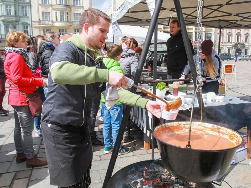 Festival polévky na náměstí Republiky v Plzni