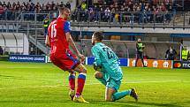 Fotbalisté Viktorie Plzeň podlehli v dalším utkání Ligy mistrů na domácím hřišti Bayernu Mnichov 2:4.