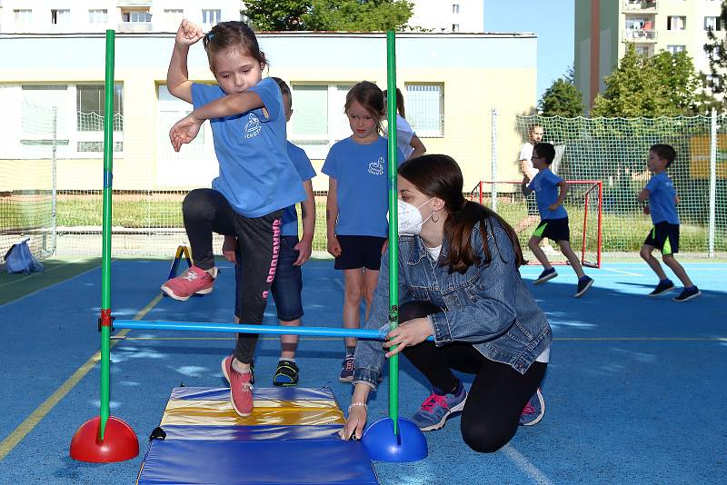 Sportovní hry mateřských škol v 78. MŠ v Sokolovské ulici na Lochotíně.