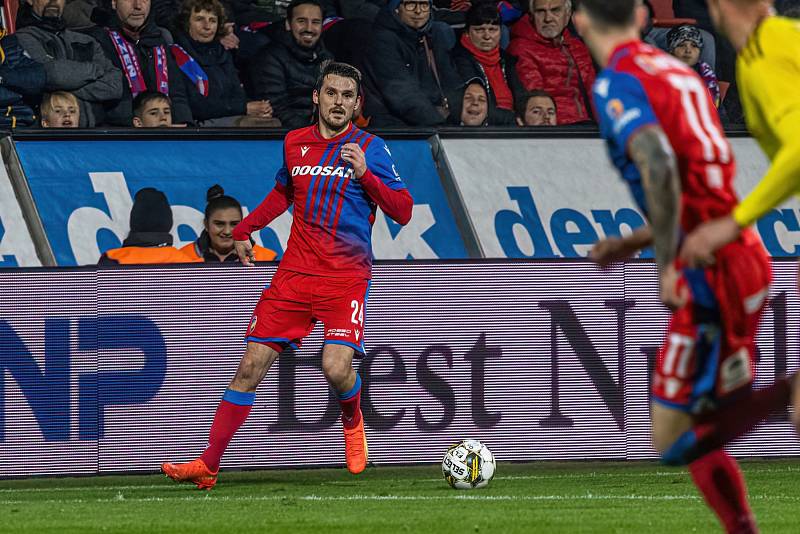 Série neporazitelnosti fotbalistů Viktorie Plzeň skončila po 35 zápasech, v sobotu prohráli v 15. kole FORTUNA:LIGY doma s pražskou Spartou 0:1.