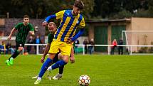 8. kolo FORTUNA divize A: FC Rokycany (na snímku fotbalisté v zelenočerných dresech) - Viktoria Mariánské Lázně 2:0 (1:0).