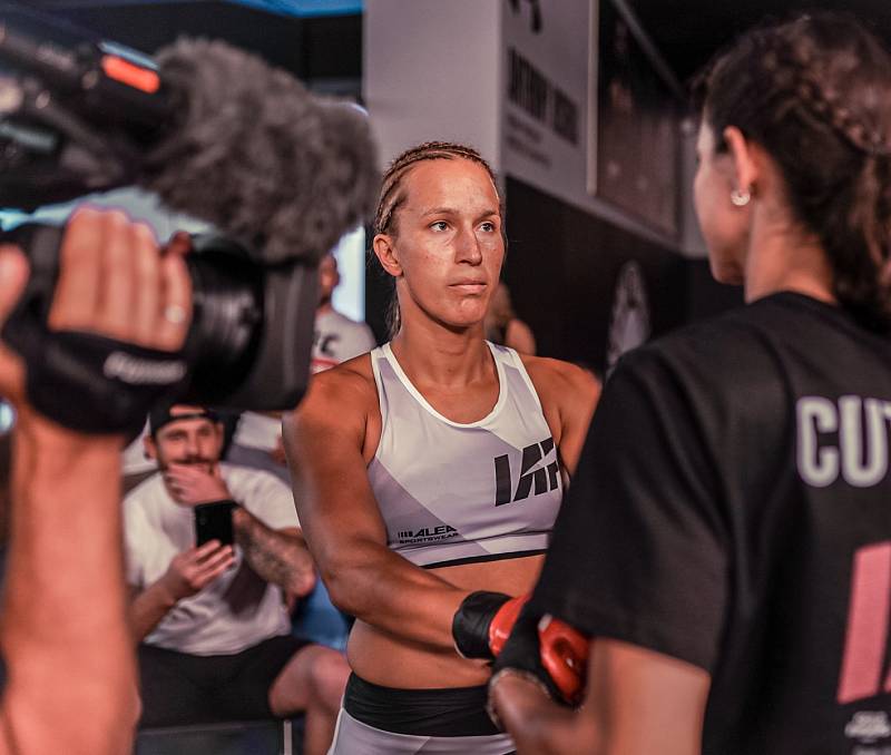 Česká bojovnice MMA Martina Jindrová se na Floridě chystá na první souboj v profesionální organizaci PFL.