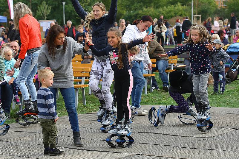 Slavností pro děti byl do provozu uveden revitalizovaný vnitroblok v Krašovské ulici.