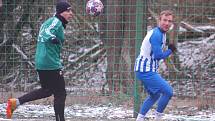 Fotbalisté FK Tachov, lídra přeboru Plzeňského kraje, prohráli na úvod přípravy doma s Ostrovem 1:4.