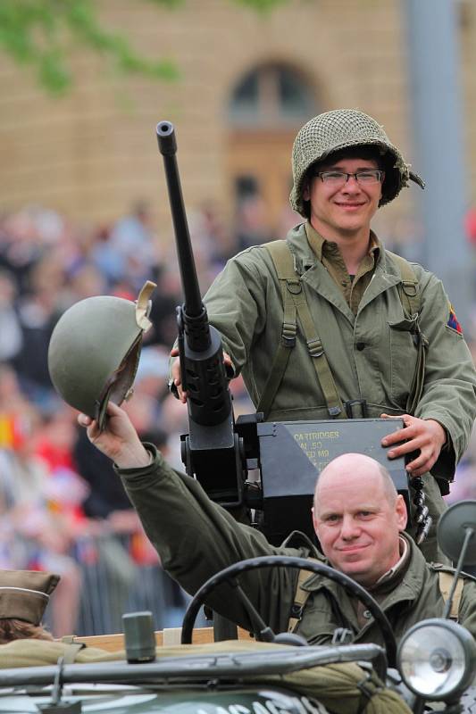 Nedělní přehlídkou Convoy of Liberty vyvrcholily Slavnosti svobody v Plzni. 