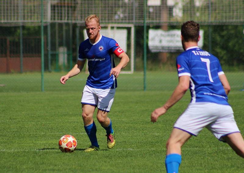 25. kolo KPM: TJ Zruč (modří) - TJ Holýšov 4:0 (3:0).