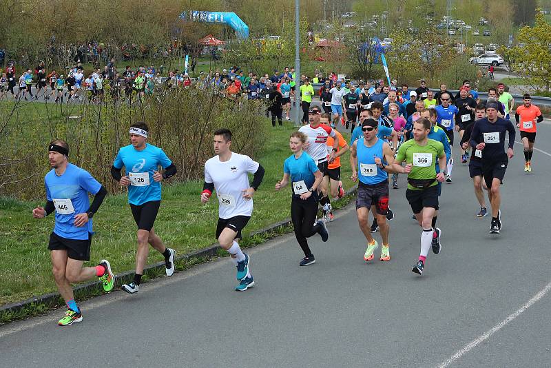 Krajský půlmaraton se běžel v okolí krajské metropole.