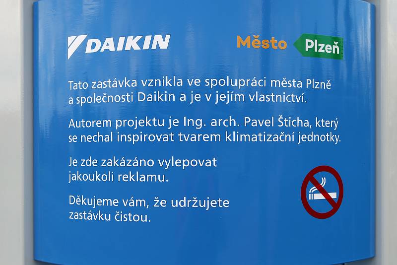 Zastávku nechala zhotovit firma Daikin, která je i jejím majitelem. Podle primárota Martina Zrzaveckého se jedná o první soukromou zastávku MHD v ČR
