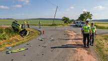 Linkový autobus se střetl s autem mezi Všeruby a Kunějovicemi.