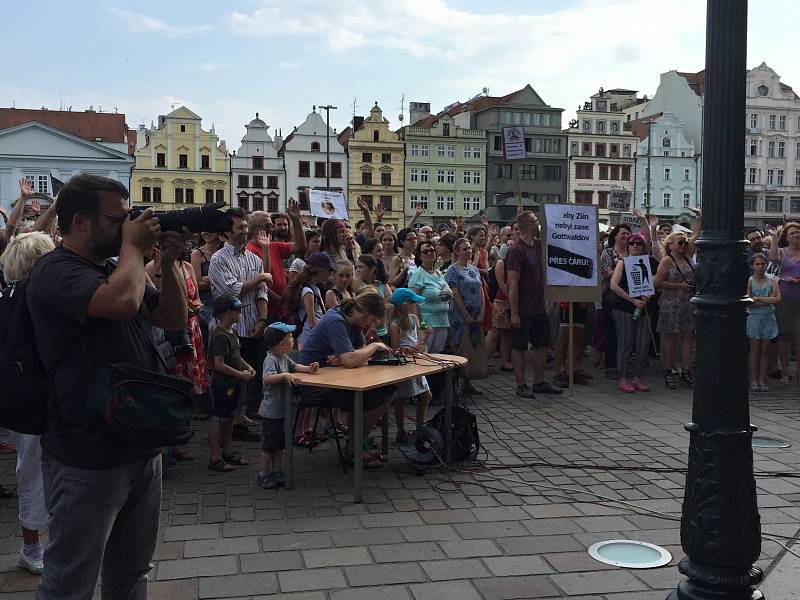 Na náměstí Republiky v Plzni se protestovalo proti Andreji Babišovi.