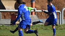 I. B třída, skupina B (15. kolo): SK Bolešiny (na snímku fotbalisté v modrých dresech) - TJ Sokol Štěnovice (zelení) 4:0.