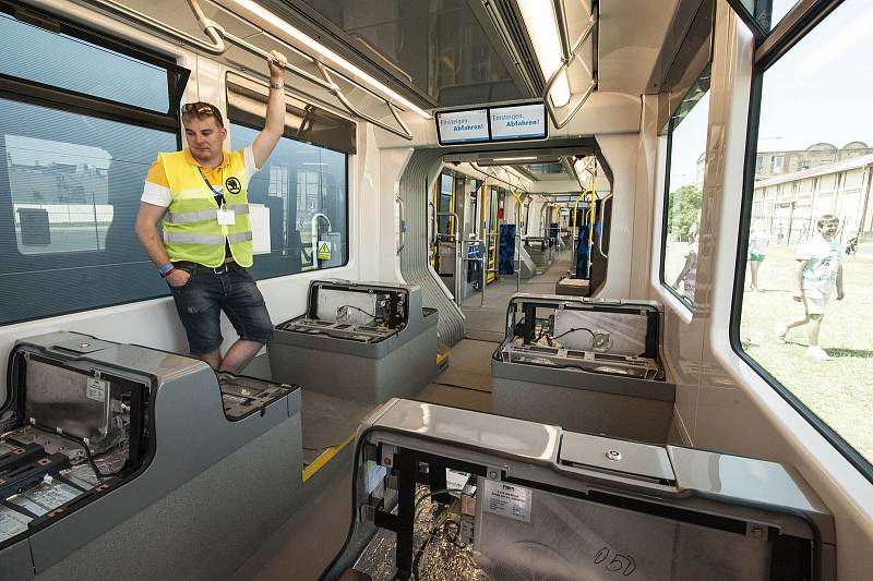 Plzeňská Škoda slaví 160 let - Areál Škoda Transportation se otevřel veřejnosti.