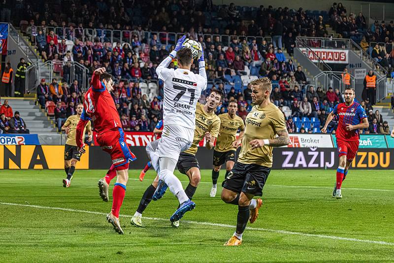 Fotbalisté Viktorie Plzeň porazili v domácí ligové derniéře Zbrojovku Brno 4:0.