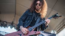 Basinfirefest hostil i anglickou metalovou skupinu Savage Messiah, ve které hraje na basovou kytaru Miroslav Sláma. Ten pochází z Tachova. Savage Messiah během své existence stihli předskakovat zvučným jménům jako například Amon Amarth a Soulfly.