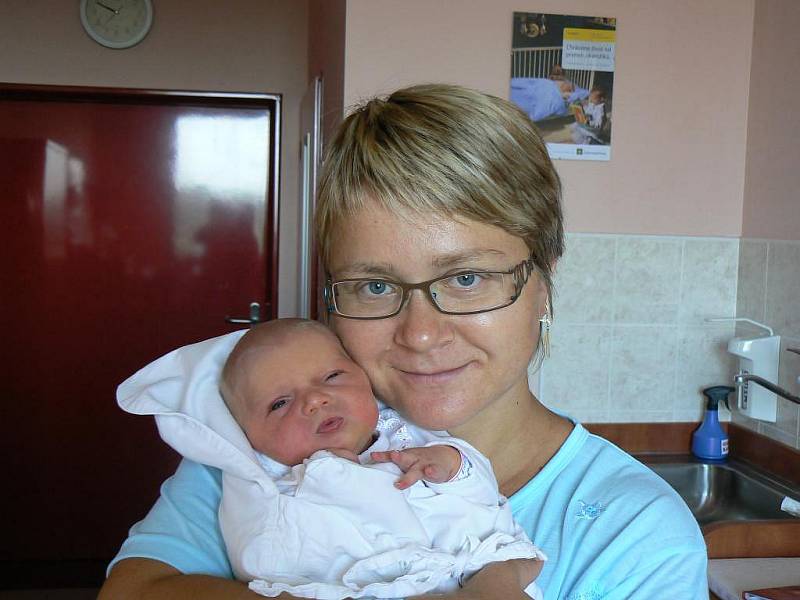 Miluši a Martinu Kučerovým ze Lhotky se ve FN v Plzni 24. července šest minut po půlnoci narodila dcera Kateřina (3,60 kg, 50 cm), na kterou se doma těší tříletý brácha Karlík