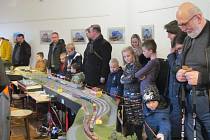 Výstava modelové železnice v Domě historie Přešticka se těší velkému zájmu.
