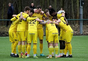 Fotbalisté FK Robstav (na archivním snímku z minulého utkání proti béčku Bohemians 1905 B) porazili v Přešticích jihočeský Písek těsně 2:1.