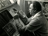 Jiří Trnka (1912 – 1969) patří k nejslavnějším plzeňským rodákům. Byl všestranný umělcem – skvělým malířem, grafikem, sochařem a ilustrátorem,loutkařem i animátorem a filmařem