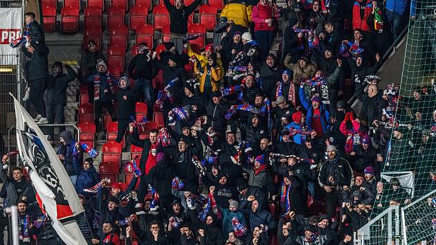 Fotbalisté Viktorie prokletí slávistického stadionu v Edenu neprolomili, v sobotu tam prohráli 1:2.