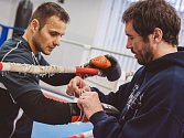 Plzeňský boxer Štěpán Horváth (vlevo) se svým trenérem Filipem Miňovským