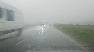 Silný déšť u Přeštic.