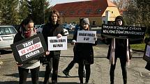 Protest veganů proti provozu jatek.